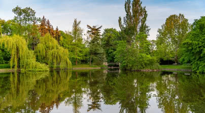 Gdzie na spacer? Poznaj 11 najpiękniejszych parków w Warszawie